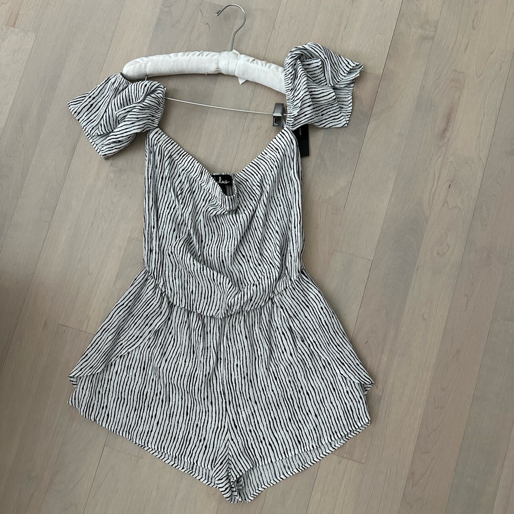 Lulus striped romper NWT